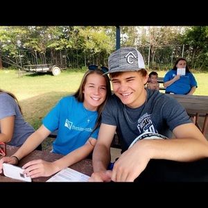 Meet your Posher, Demi